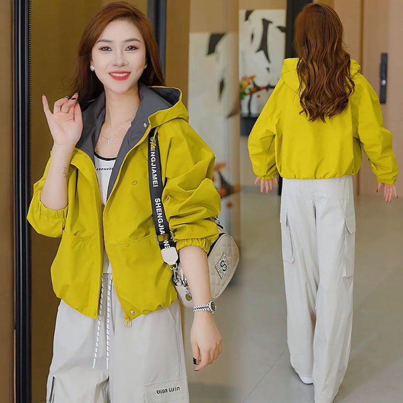 Korean Style Loose Hooded Windbreaker Short Jacket for Women 2025 Autumn New Short Style Jacket for Petite Women