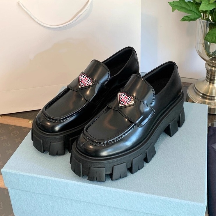 【Same-Day Shipping】Liu Wen's Same Style Thick-Soled Loafers for Women 2025 High-Heeled Gear-Soled Platform Leather Shoes Single Shoes