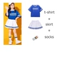 Синяя футболка, белая мини-юбка, носки