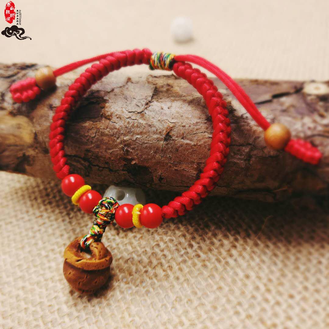 Em bé đào quả óc chó giỏ hạt nhân cinnabar vòng chân bé áp lực sốc ác đỏ vòng tay dây đeo chống sợ - Vòng chân lắc chân nữ vàng đẹp