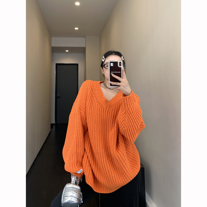 Winter High-End Niche V-Neck Chunky Knit Pullover Sweater for Women, Loose, Lazy, Retro, Simple Knit Jacket