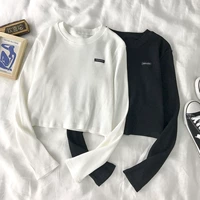 Короткий осенний брендовый приталенный тонкий приятный телу лонгслив, коллекция 2021, высокая талия