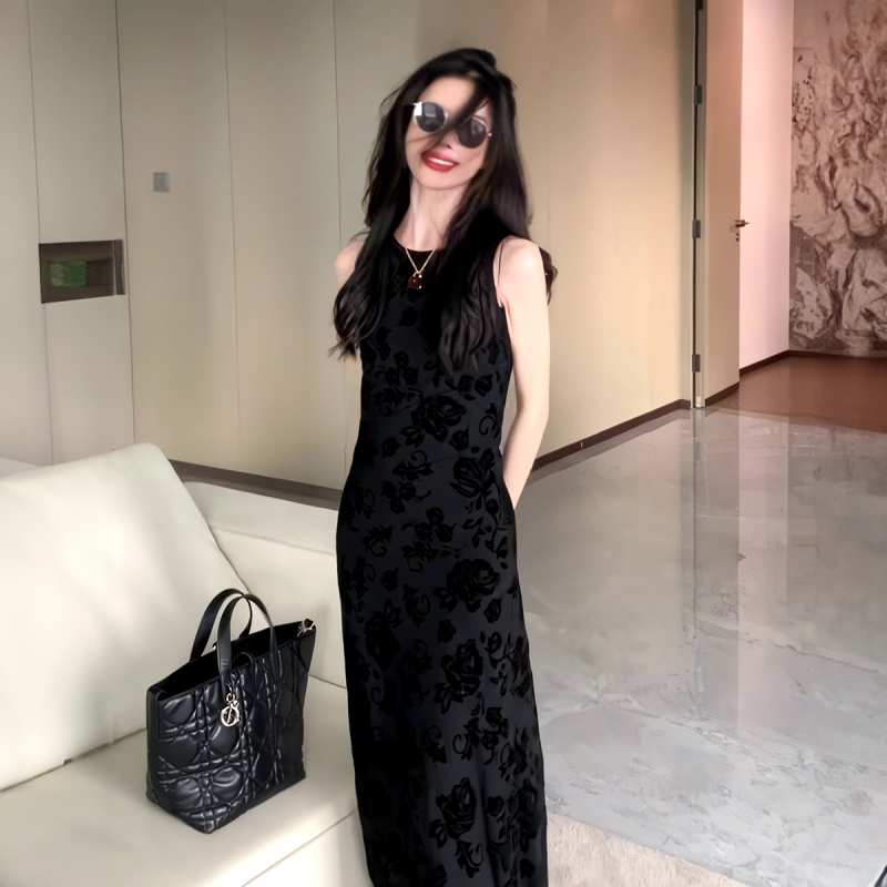 French Retro Style High-End Sleeveless Jacquard Black Dress for Women 2026 Autum New Fashion Waist-Cinching Long Skirt French Retro Style High-End Sleeveless Jacquard Black Dress for Women 2026 Autum New Fashion Waist-Cinching Long Skirt