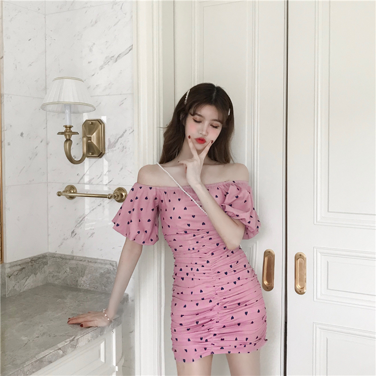 VK旗艦店 韓系一字領愛心飛飛袖修身包臀裙短袖洋裝