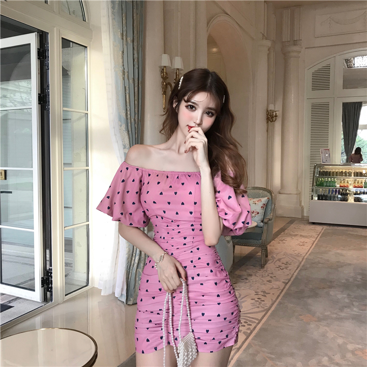 VK旗艦店 韓系一字領愛心飛飛袖修身包臀裙短袖洋裝