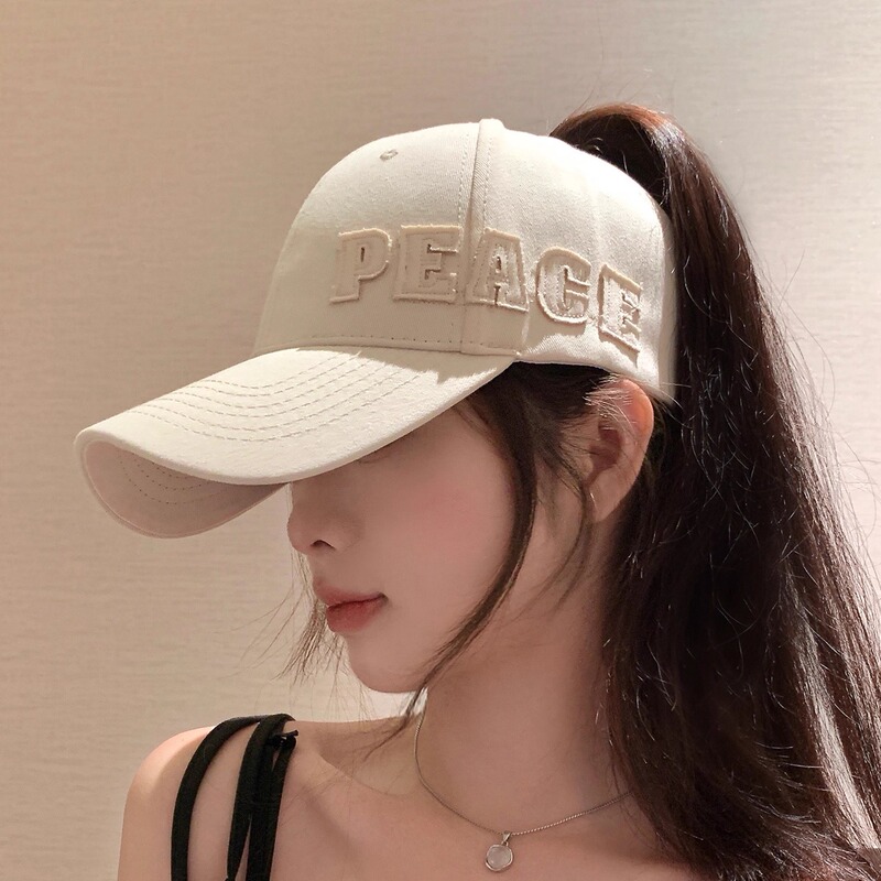 Baseball Cap with a Large Head Circumference That Can Be Styled into a High Ponytail, New Style for Women, Sunshade, Breathable, Makes the Face Look Smaller, with Lettering
