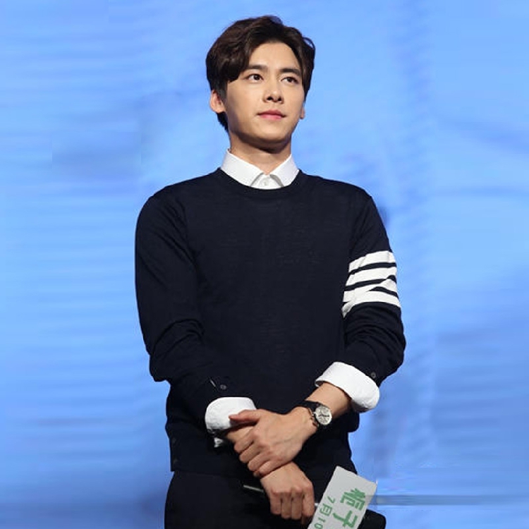 Các TB mới Song Zhongji Li Yifeng với áo sơ mi nam Hàn Quốc phiên bản của tự trồng vài chiếc áo len màu áo thun rắn