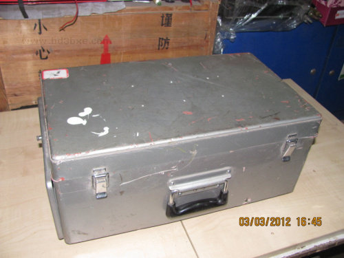 Vacuum tube tester with card live source wire