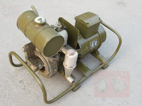 The new Yangtze River 1500 Watt old gasoline engine collection level old generator