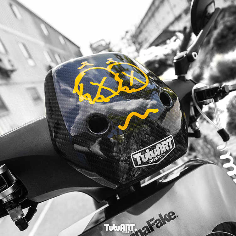 TUTU Tutu Car Sticker Creative Beauty Wave KAWS Headstock Small Windshield Reflective Patch Small Bull Electric Car Personality Stickers