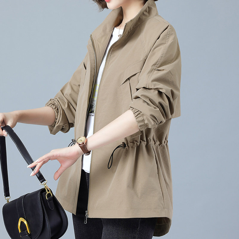 Mother Wind Clothes Thin style foreign blouses 2021 Early spring autumn new middle aged large size Female dress middle-aged Short-style jacket