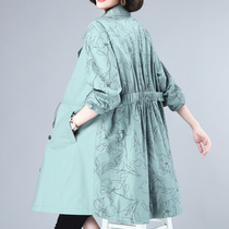 Windbreaker womens large size 2021 mid-length new spring and autumn dress wide wife Noble foreign style middle-aged mother thin coat