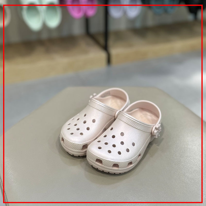 Korean Purchasing Agent for Crocs: Children's Pearl Pearlescent Beach Non-Slip Clogs Sports Slippers 212814 Korean Purchasing Agent for Crocs: Children's Pearl Pearlescent Beach Non-Slip Clogs Sports Slippers 212814