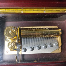 Музыкальная шкатулка 日本古董50音2曲滚筒sankyo三协八音盒机械音乐盒生日礼物摆件9品