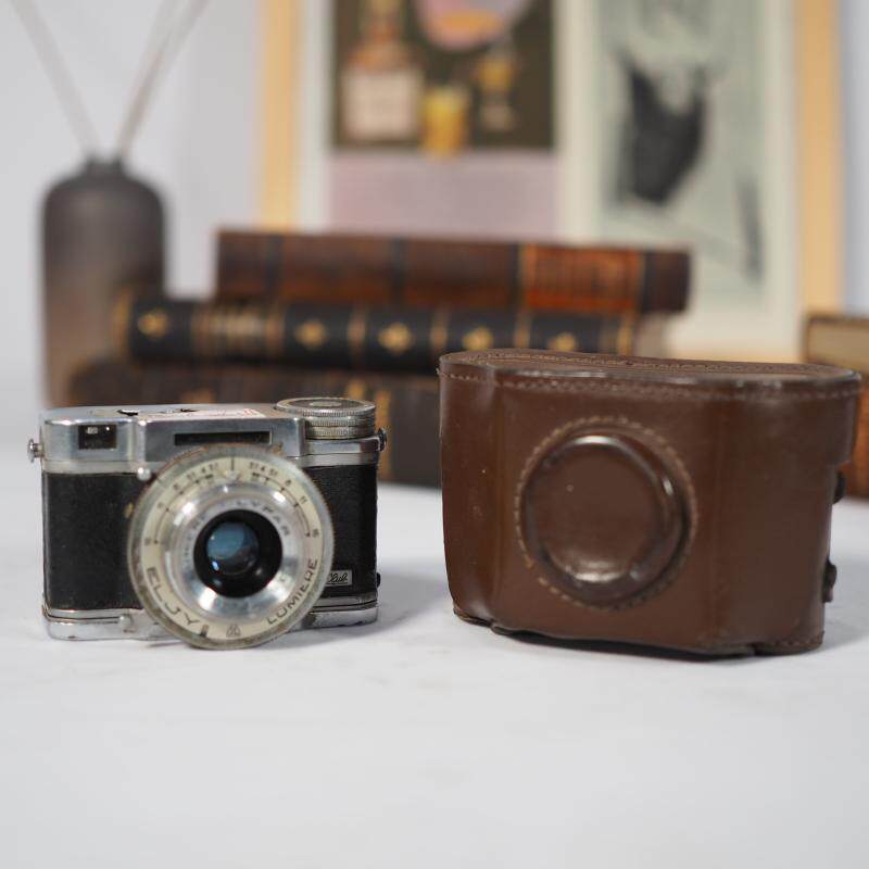 1940 French antique Lumière's old mechanical rubber roll spy camera Mini pocket miniature camera with leather bag