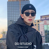 Черная рама черная серая пленка