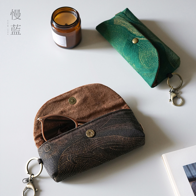 Slow Blue Xiangyunsha Glasses Bag Fabric Brocade Sunglasses Storage Box Vintage Style Dustproof Protective Case Portable Anti-Scratch Slow Blue Xiangyunsha Glasses Bag Fabric Brocade Sunglasses Storage Box Vintage Style Dustproof Protective Case Portable Anti-Scratch