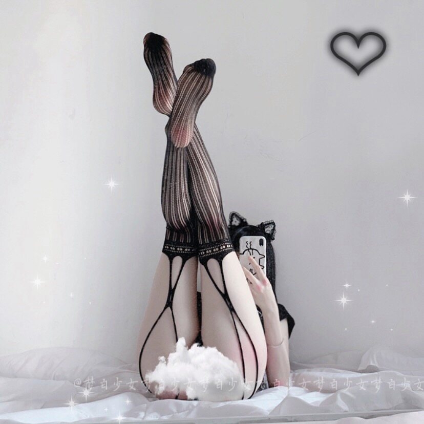 Dream White: a variety of styles hanging socks sexy fishing nets Sox stockings