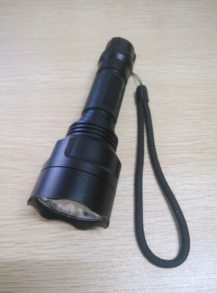Điện đơn giản đèn pin lithium có thể sạc lại pin chói siêu sáng đa chức năng chiếu sáng ngoài trời nhà có thể sạc lại đèn pin tầm xa den bin sieu sang