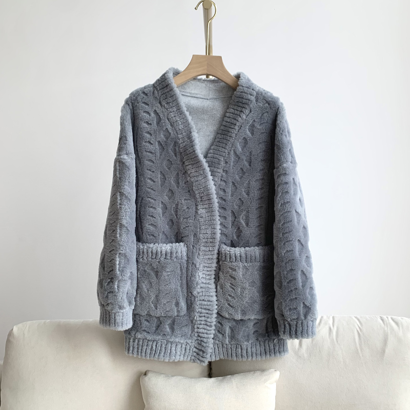 Haining off-season special offer grain wool fur coat women's V-neck mid-length sheep shearling fur coat