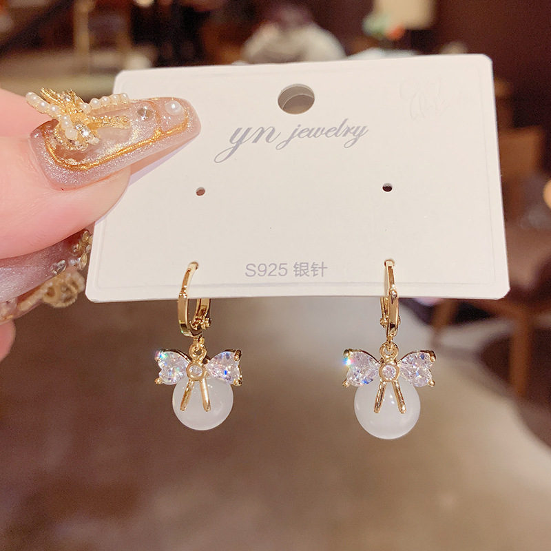 2021 Summer New Tide Butterfly Knots Cat Eye Stones Pearl Earrings Woman Korean Temperament 100 Hitch Delicate Earrings