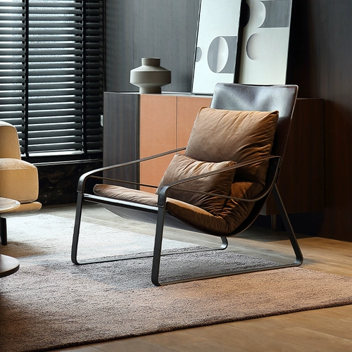 Минималистичный диван, улитки с пухом для отдыха, тигр