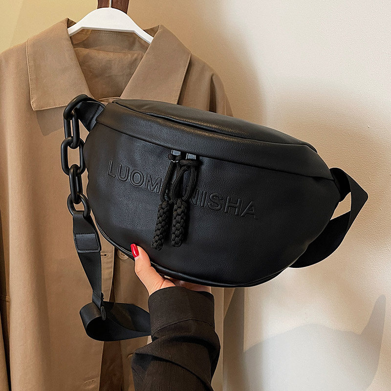 This year popular little crowdsourced 100 hitch packet girls 2023 new fashion sloped satchel bursting with chest purse ladies-Taobao