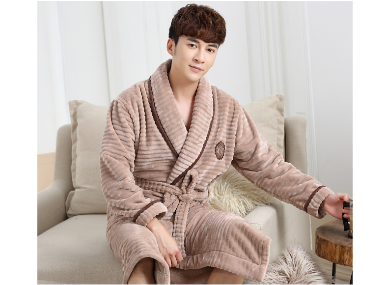Người yêu mùa đông flannel áo ngủ nam và nữ áo choàng tắm áo choàng lông cừu san hô cộng với phân bón XL đồ ngủ chất béo mm200 kg đồ ngủ hình thú