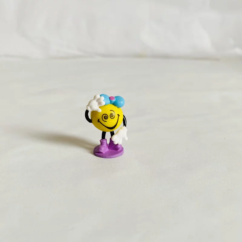 Small smiley emojis, bag, doll, minifigure