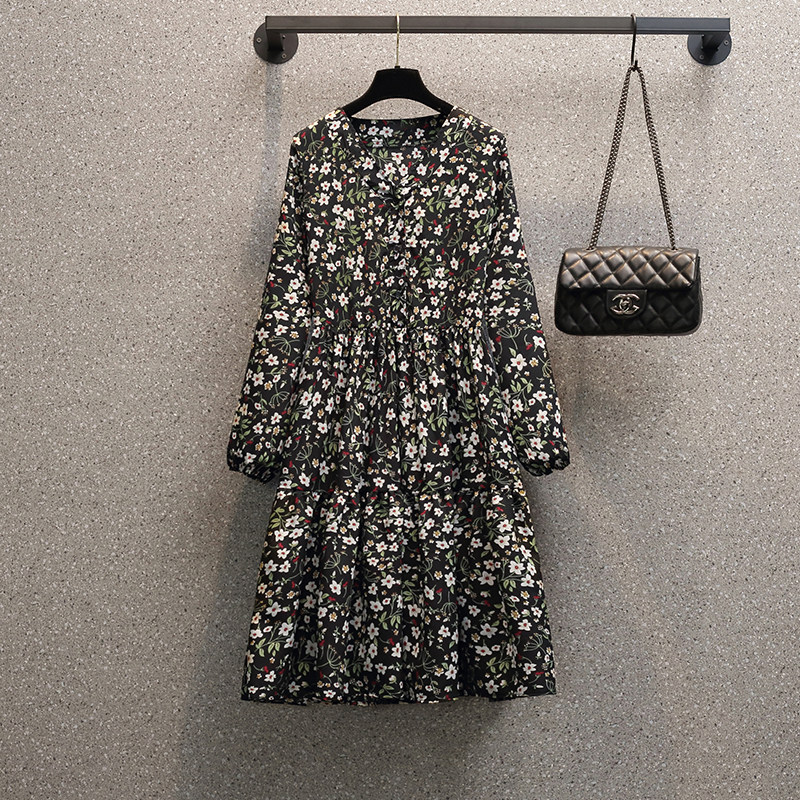 (Qiao Meixi) Large size women's dress 2021 Spring new snow spinning medium long version Broken Flowers Skirt Loose pregnant women's foreign dress