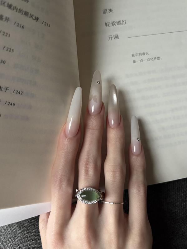 【Jade】Handmade Wearable Nails with Hollow Butterfly Cat Eye Design, Short, Medium, and Long Styles, Milky White Gradient, Pure and Elegant, Enhances Fairness