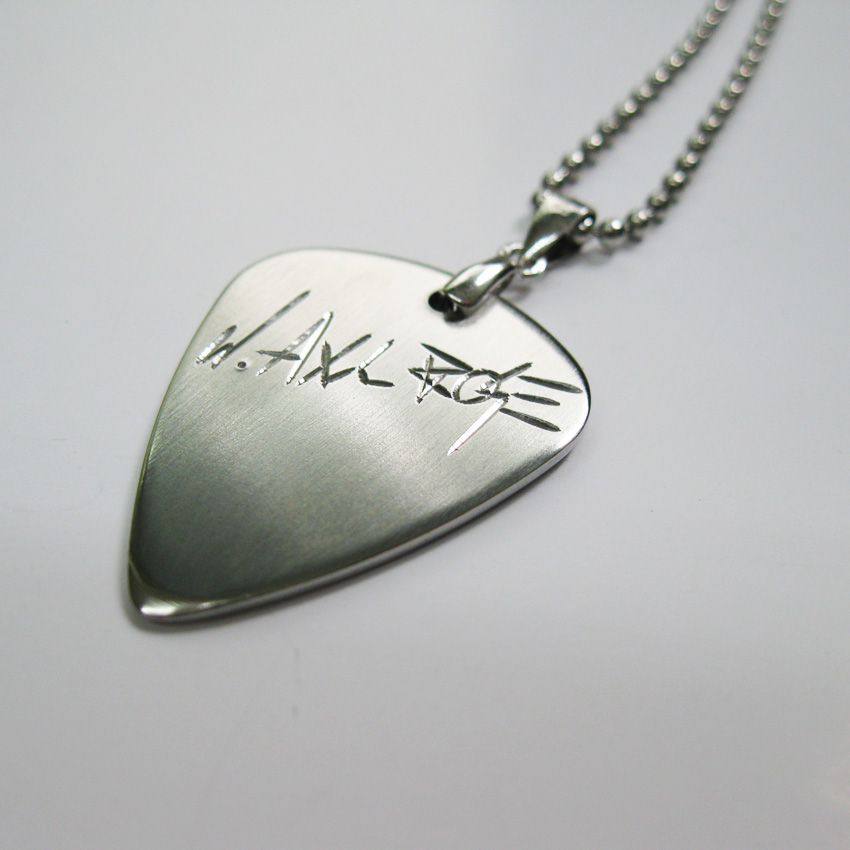 Axl Rose gun lead singer signature gun with Rose personality pick necklace rock handmade