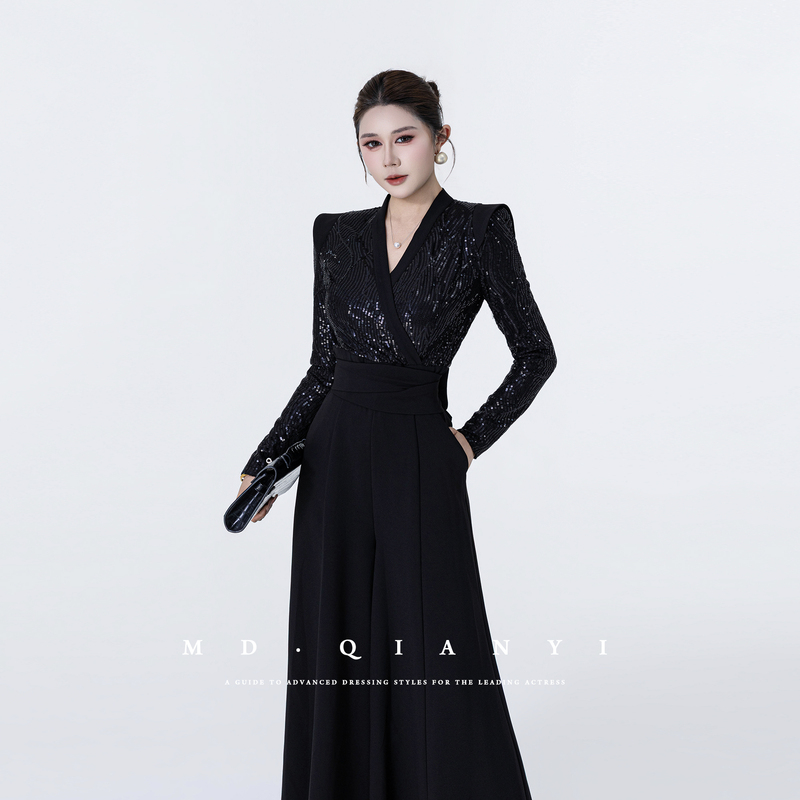 Md Billion【Xinglan Manyu】2026 Early Autumn New Style Waist-Cinching V-Neck Slimming Wide-Leg Jumpsuit Md Billion【Xinglan Manyu】2026 Early Autumn New Style Waist-Cinching V-Neck Slimming Wide-Leg Jumpsuit