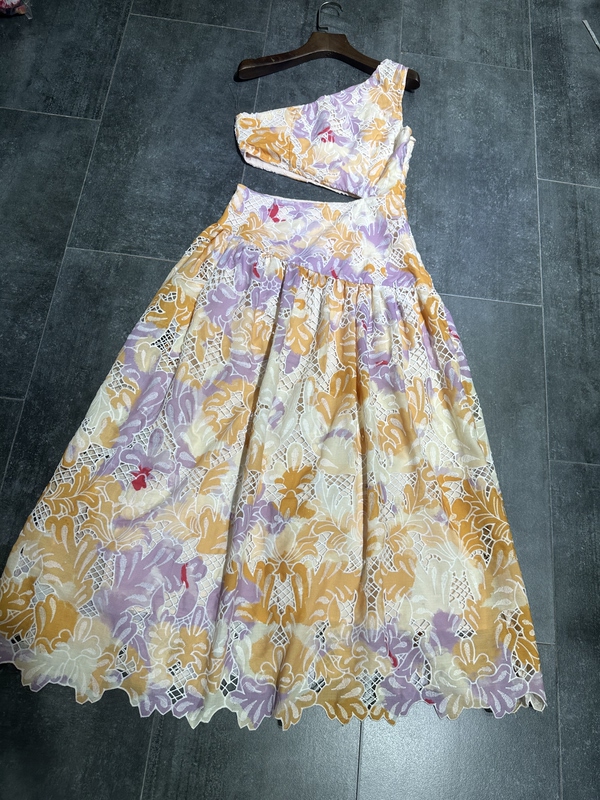 Summer One-Shoulder Waist-Revealing Embroidered Hollow Mid-Length Dress