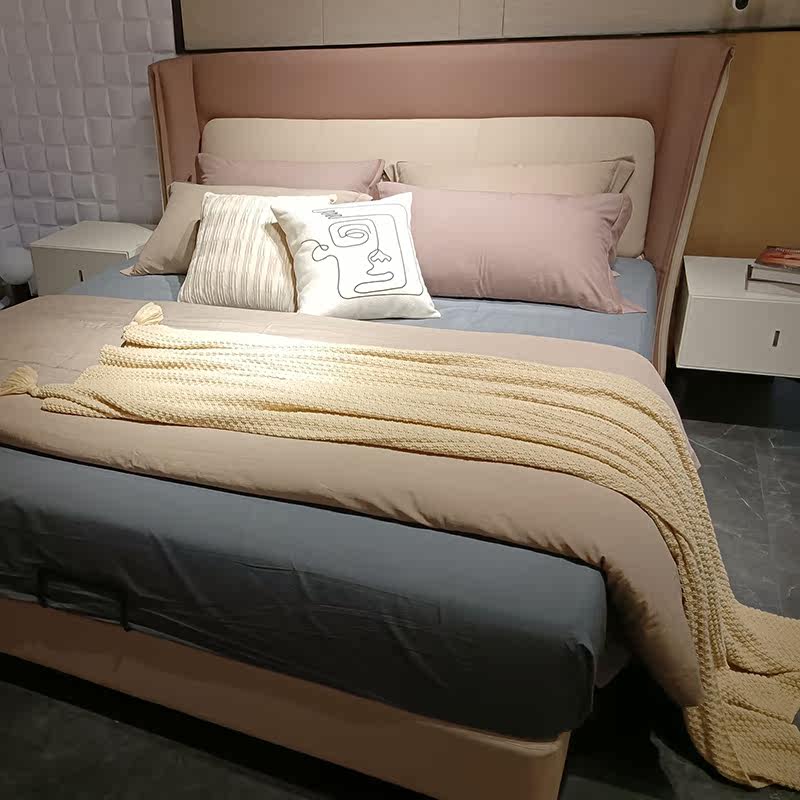 Model room model room display matching multi-piece set bedding modern minimalist exhibition hall display soft decoration design