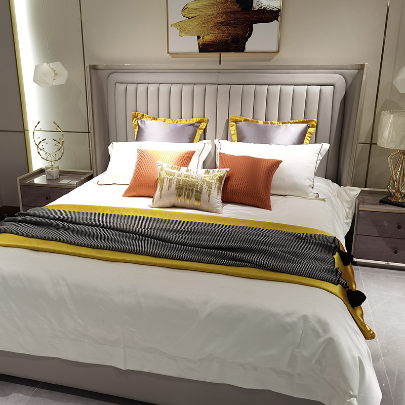 Home showroom modern minimalist multi-piece set bed display matching bedding light luxury golden pillow and blanket model room