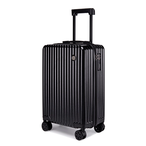 Вместительный и большой чемодан