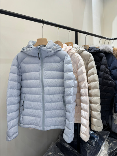 2025 Winter New Style Ribbed down Jacket for Women, Short Korean Version, Fashionable Loose Fit, Hooded, Thickened with 90% White Duck down Coat