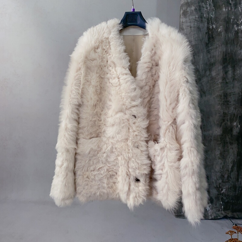 V-Neck Nude Pink Slightly Curly Tuscan Fur Integrated Loose Fur Coat for Women, Length 73