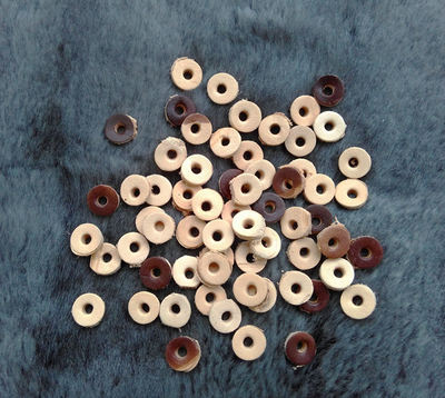 Primitiv accessories: 1 yuan, 4 pieces of 10MM vegetated leather pads. Cowhide pads can be used as pendants