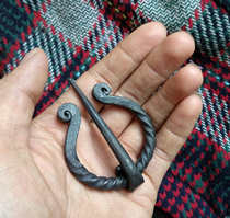 52bushcraft hand forged fighting tent cloak pin Wool blanket felt pin Vintage European wind iron