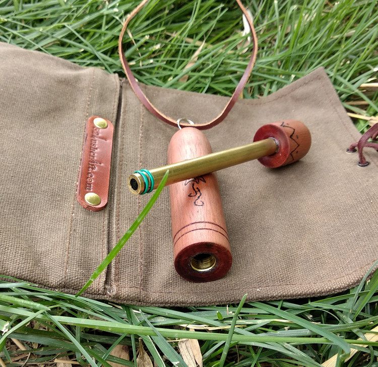 Bushcraft outdoor survival air compression igniter piston igniter brass core with vents