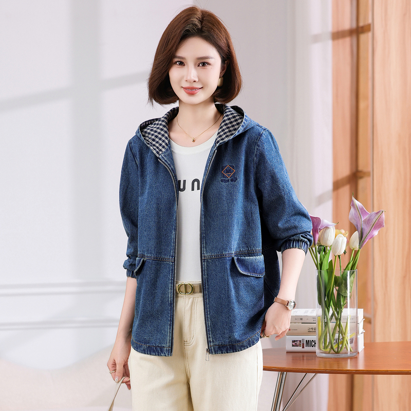 Woodpecker Brand Middle-Aged and Elderly Women's Mother's Clothing 2026 Spring and Autumn New Pure Cotton Noble Lady Hooded Denim Jacket Top