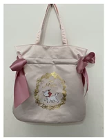 Белая сумка на одно плечо