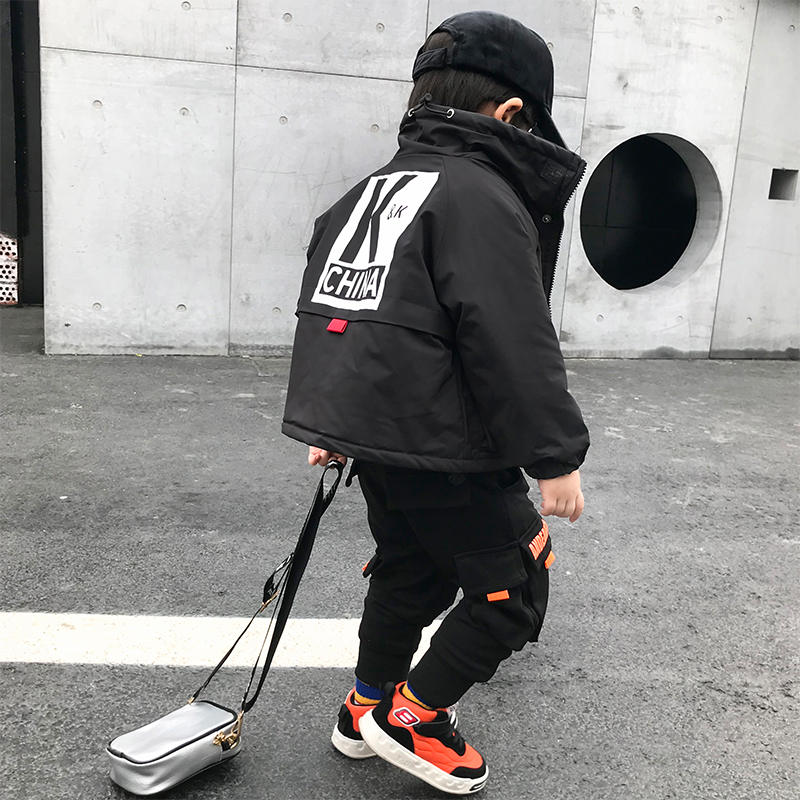 Boy Laid Cotton Jacket 2022 Autumn Winter Plus Cotton Male Baby Fashion Winter Dress Foreign Pie Children Tooling Thickened Jacket Tide