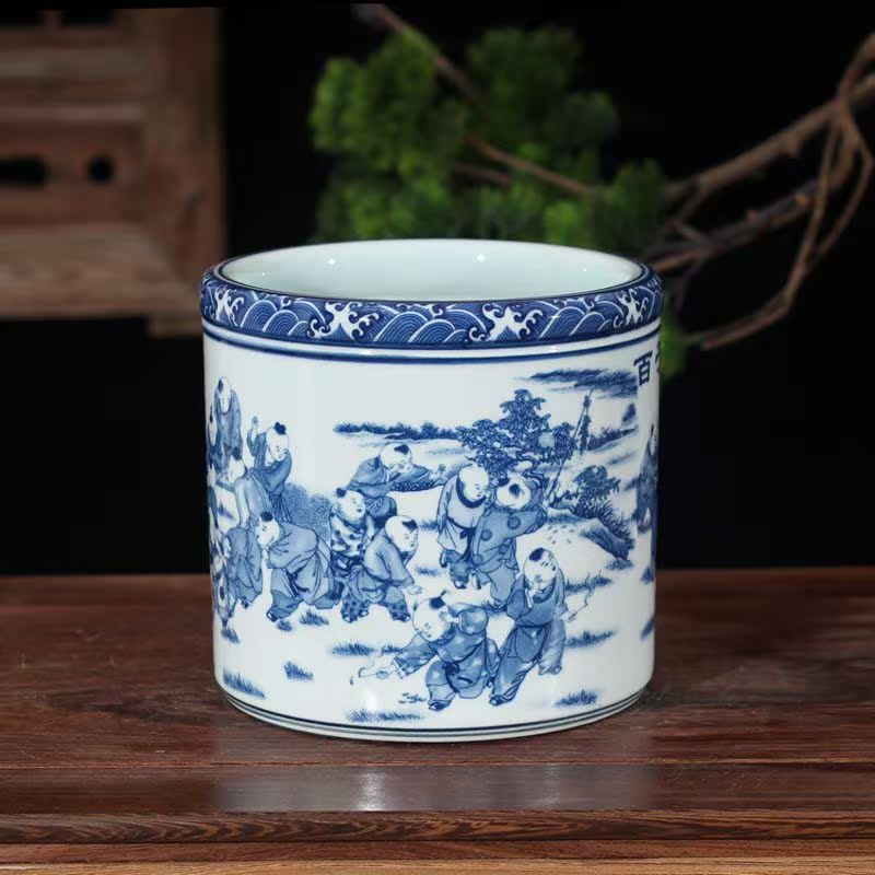 Blue and white porcelain brush pot Chinese style elegant Blue and white porcelain brush pot brush pot culture individuality thin straight vase