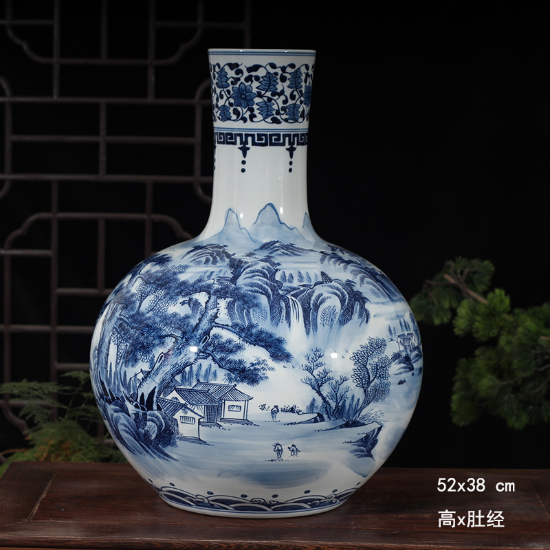 Jingdezhen painting landscape painting porcelain vase on the celestial sphere 60 cm high painting details blue and white porcelain vase