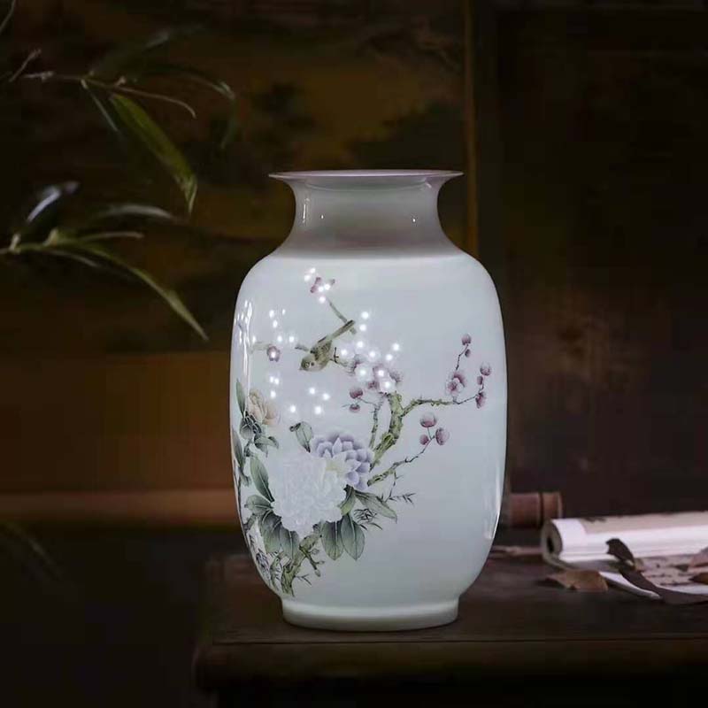 Jingdezhen high - grade knives half the about 30 cm high mud vase gift Jingdezhen porcelain vase transparent bottle by hand