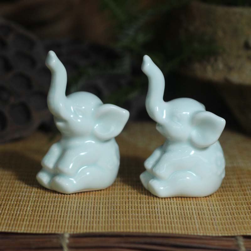 Panda rabbit elephant cow tiger snake horses sheep rabbit chicken dog pig cat zodiac monkey porcelain porcelain furnishing articles