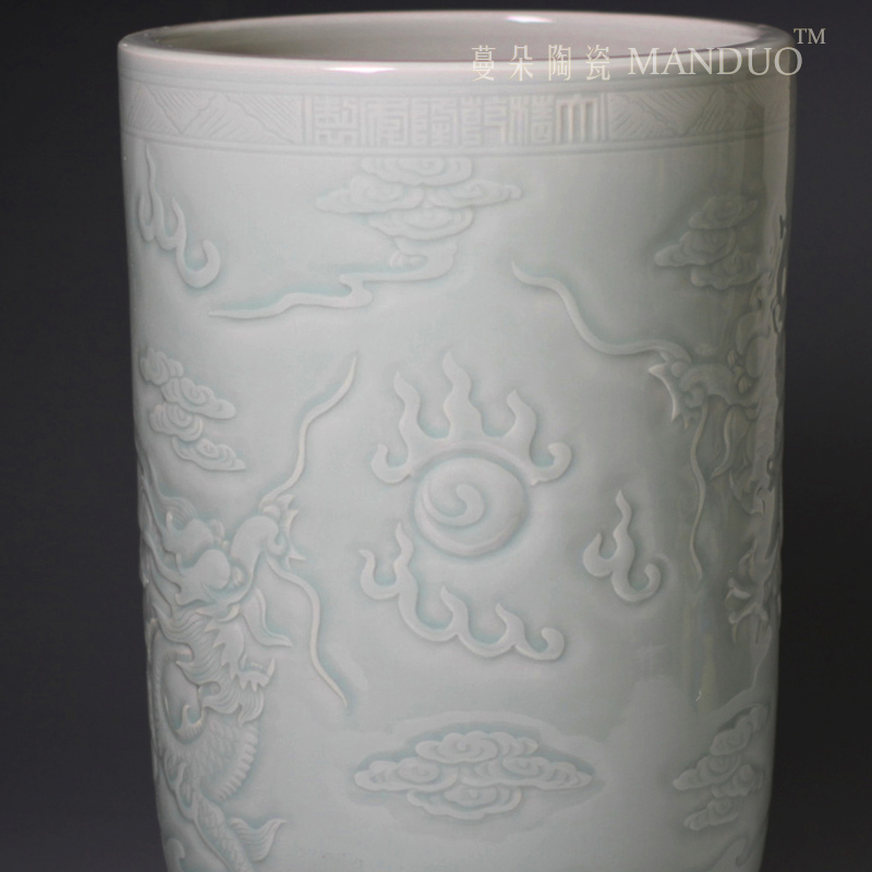 Jingdezhen high - grade engraving quiver straight carved dragon playing bead display table vase artistic vase